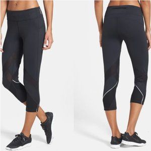 Zella Cropped Bees Knees Capri Leggings w/ Sheer